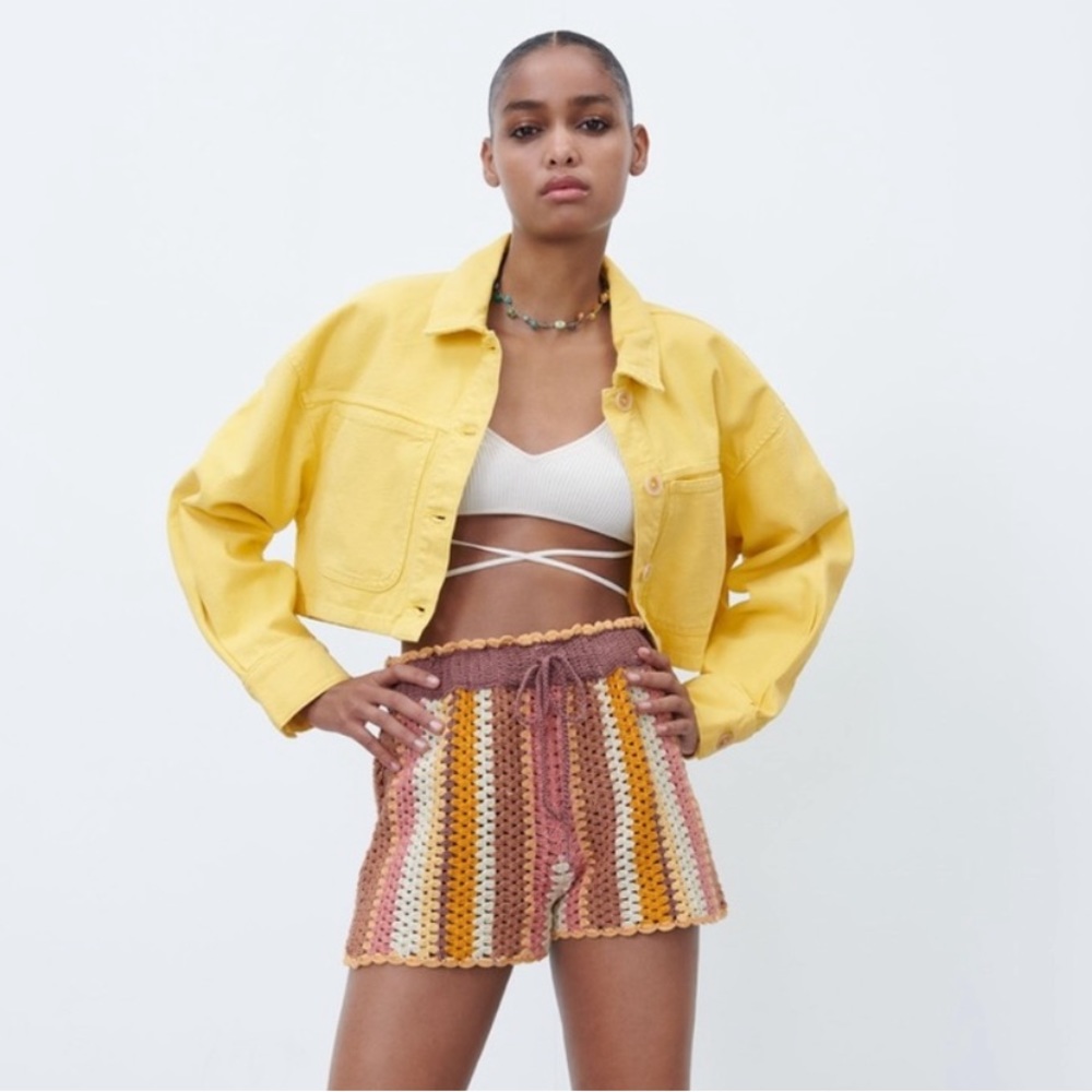 Zara Yellow NEVER WORN tag on, crop jean jacket size:XS